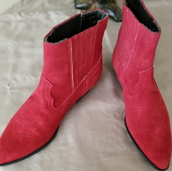 NWOT Westies Red Velvet Ankle Boots - Picture 1 of 7